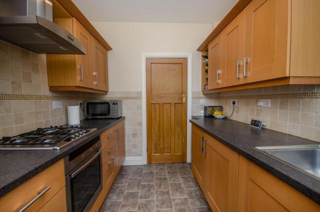 kitchen 2.jpg