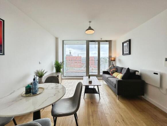 1 bed Apartment to rent Image 12