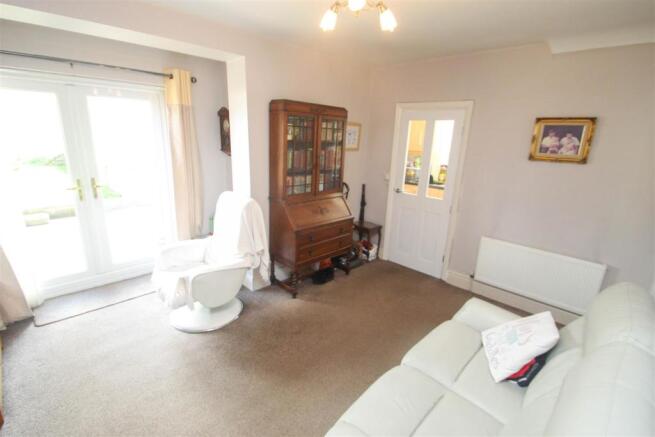 Sitting/Dining Room
