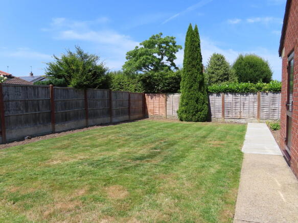2 bed Detached Bungalow for sale Image 4