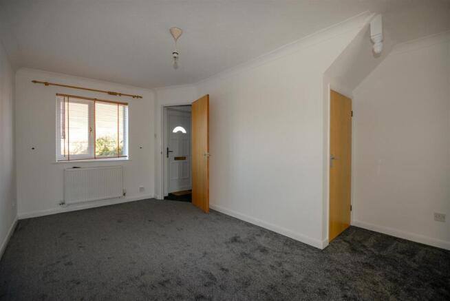 Living Room 1.jpg