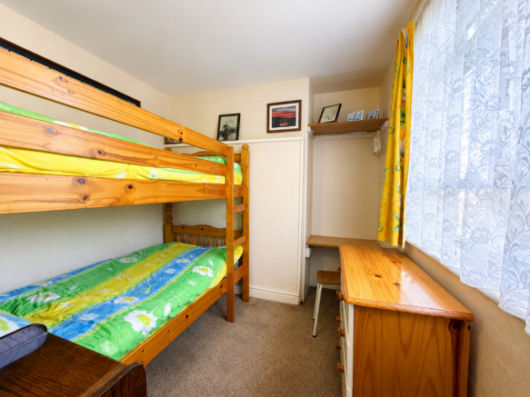 3 bed Terraced for sale Image 8
