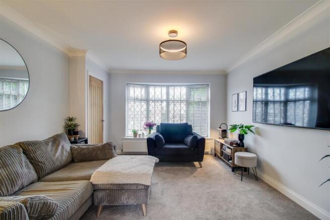 3 bed Semi-Detached for sale Image 5
