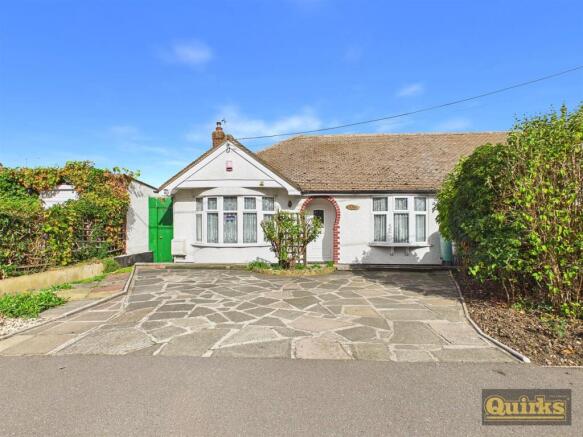 2-bed semi-detached on Spinney Close, Wickford, £400,000