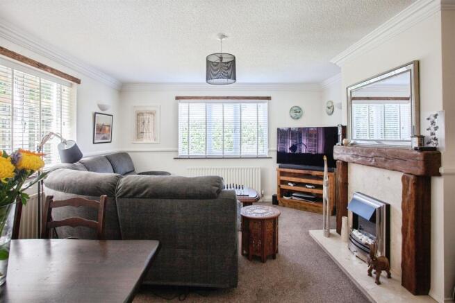 4 bed Detached for sale Image 6