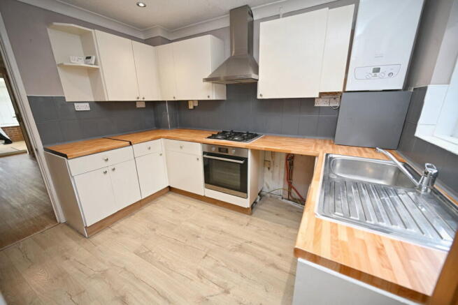 2 bed Semi-Detached for sale Image 8