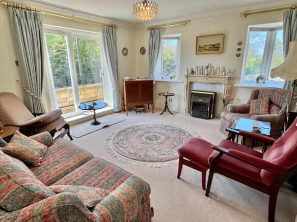 2 bed Apartment for sale Image 4