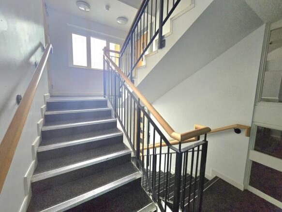 1 bed Apartment to rent Image 7