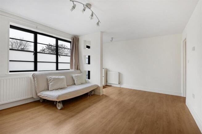 living room 1.jpg