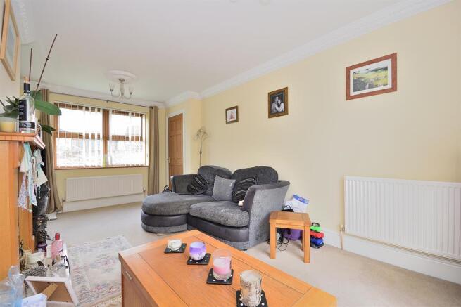 Sitting Room pic3