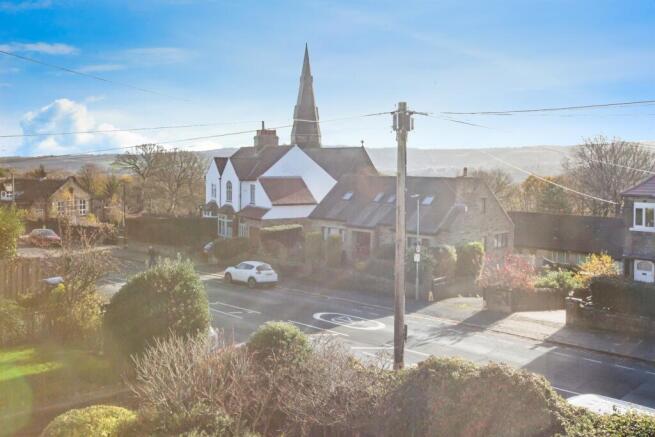 3 bed Semi-Detached for sale Image 12