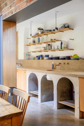 3 bed Terraced for sale Image 12