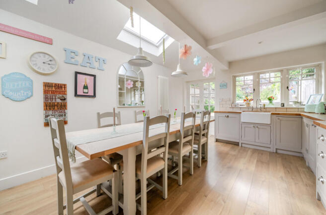 Klondyke Villas, Clammer Hill Road, Grayswood, Haslemere, Surrey, GU27 photo 4