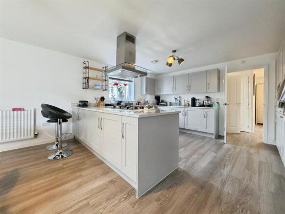 4d3e5ba4--4985-9B39-BE305EC129AE-31720-00000C679BD