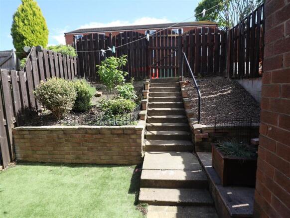 3 bed Terraced for sale Image 4