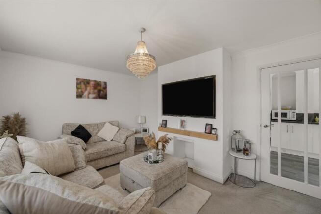 11 Tenby Close-6.jpg