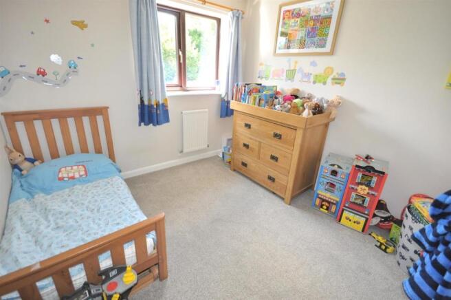 BEDROOM 4