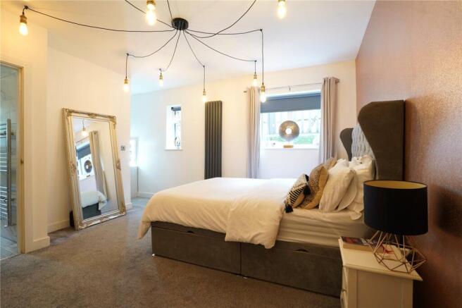 4 bed Semi-Detached for sale Image 12