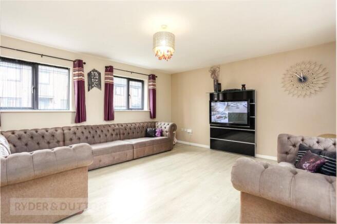 5 bed Semi-Detached for sale Image 6