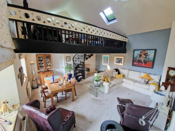 Lounge / Dining Room