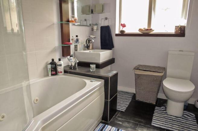 Photo 7