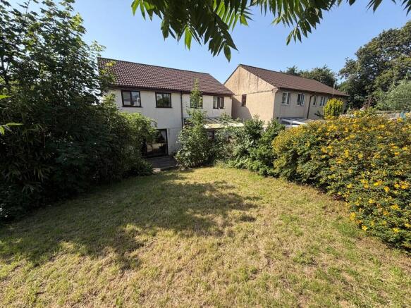 22 Hazeldene Clos...
