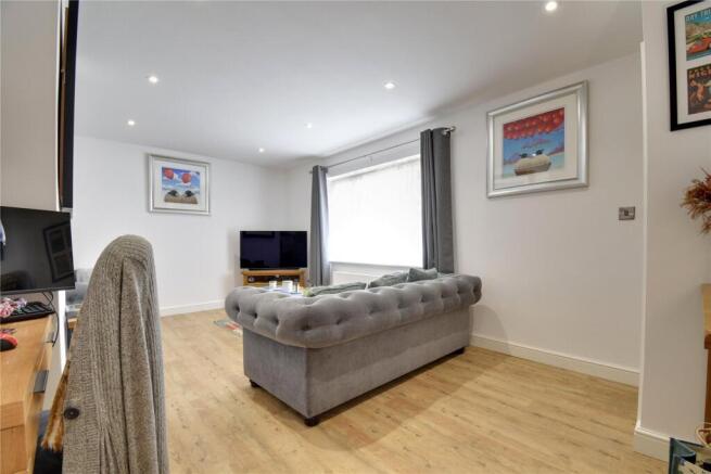 3 bed Semi-Detached for sale Image 12