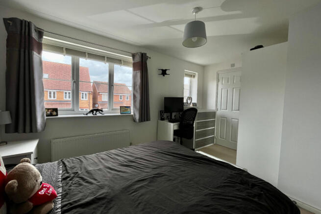 Photo 8