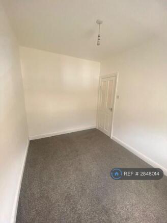 2 bed Terraced to rent Image 10