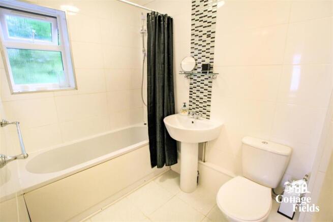 Bathroom.JPG