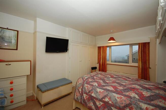 30churchlaneBEDROOM1VIEW2.JPG