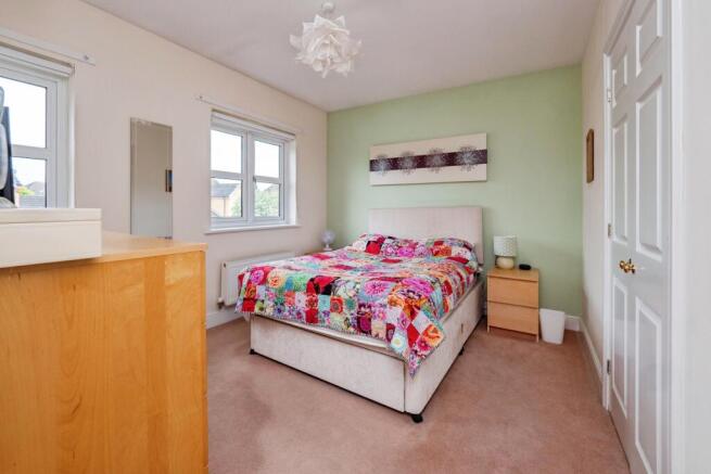 4 bed Detached for sale Image 10