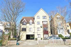 Flat 6, 24 Wyndham Lodge, The Grove, Isleworth TW7 4RW