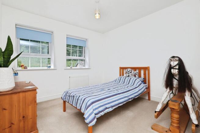 4 bed Detached for sale Image 9