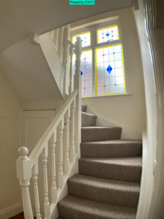 3 bed Semi-Detached to rent Image 9