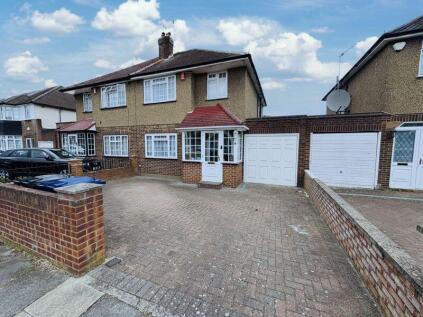 Nutfield Gardens, Northolt