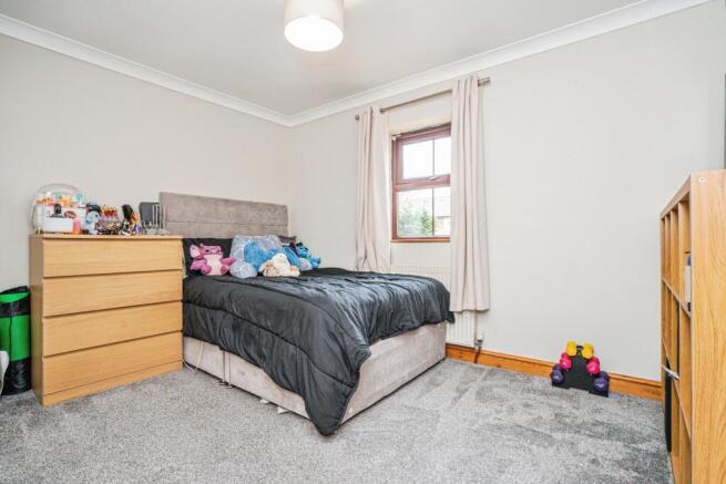 4 bed Detached for sale Image 12