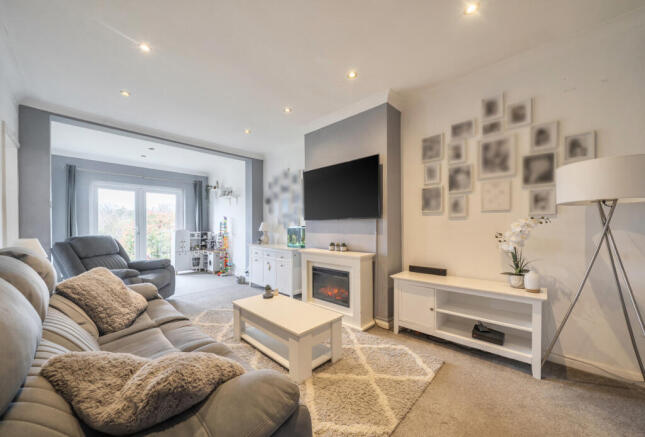 1438251-15-69cce6...