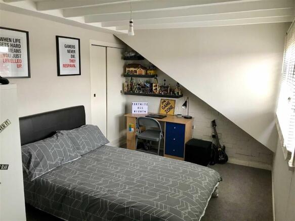 LOFT ROOM