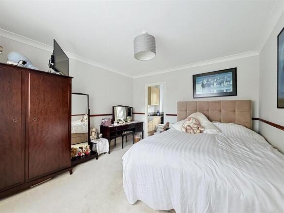 3 bed Detached for sale Image 12