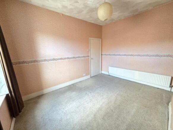 4 bed Semi-Detached for sale Image 9