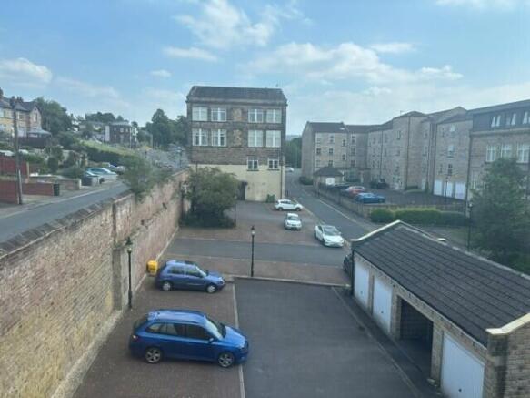 2 bed Apartment for sale Image 11