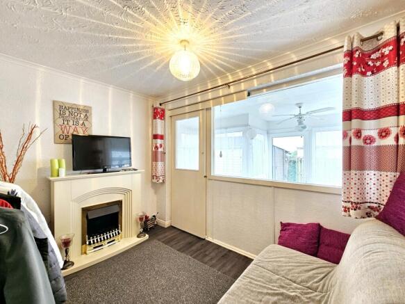2 bed Semi-Detached Bungalow for sale Image 7