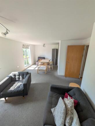 Living/Dining Area