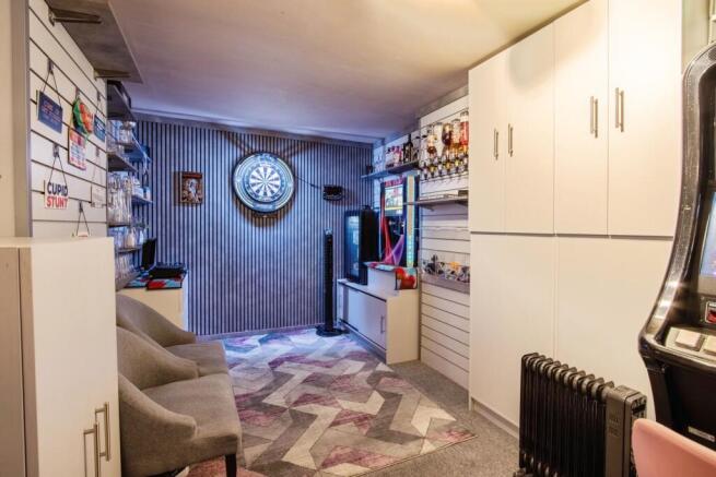 3 bed Detached for sale Image 6