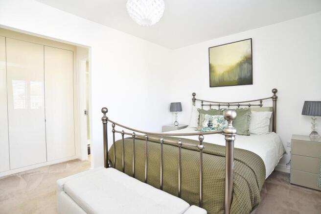 4 bed Detached for sale Image 9