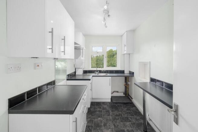 Kitchen (view a)