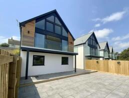 5, River Valley View, Crowlas TR20 8FL