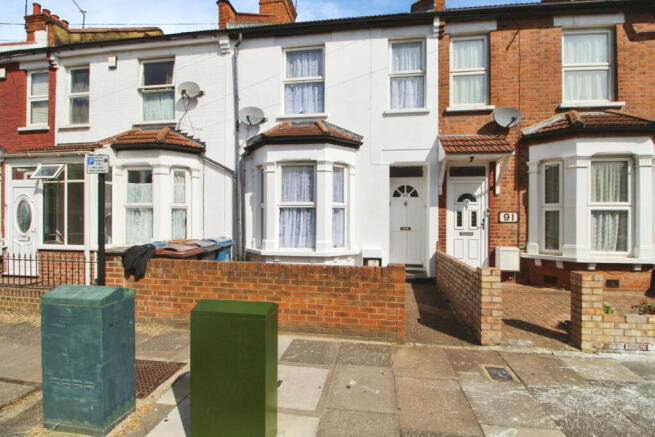 Three Bedroom Terraced House For Rent