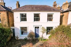 4, Kent Road, East Molesey KT8 9JZ